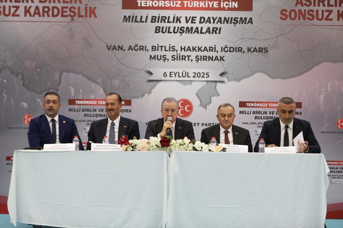 Van'da, Milliyetçi Hareket Partisi'nin (MHP) "Asırlık Birlik Sonsuz Kardeşlik" temasıyla...