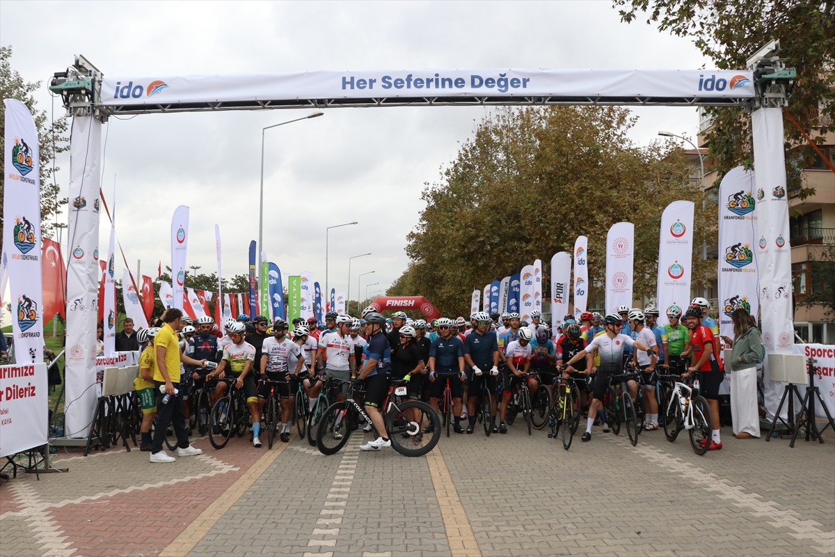 Yalova Valiliği himayesinde Gençlik ve Spor İl Müdürlüğü ile Türkiye Bisiklet Federasyonu...