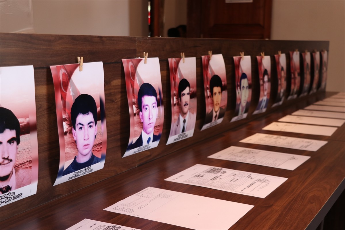 Yozgat'ta 19 Eylül Gaziler Günü etkinlikleri kapsamında şehitlerin kıyafetleri, kullandığı özel...