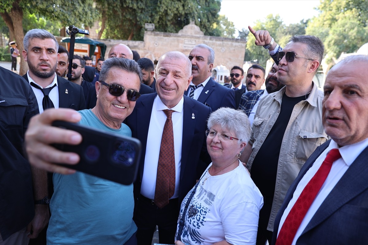 Zafer Partisi Genel Başkanı Ümit Özdağ, Şanlıurfa'da çeşitli ziyaretler gerçekleştirdi. Özdağ...