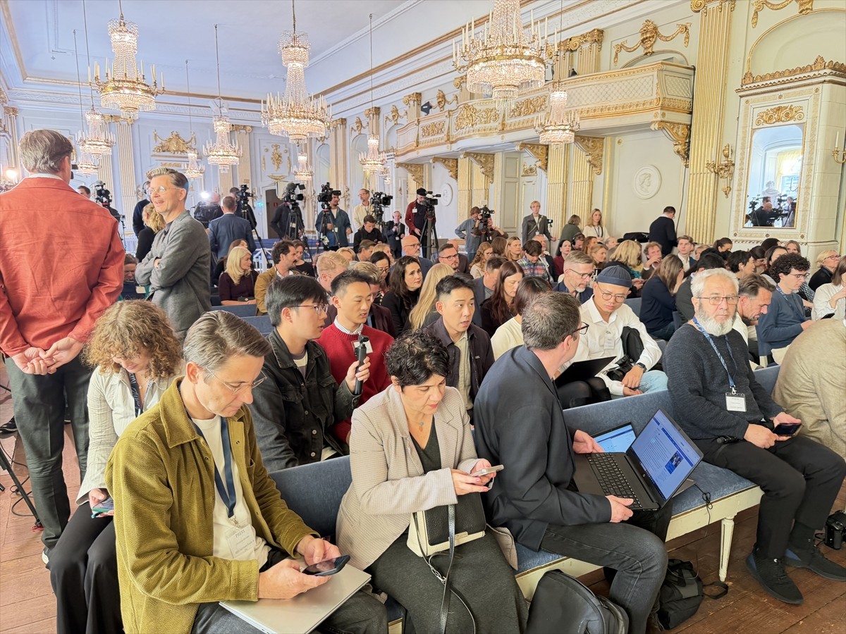 2025 Nobel Edebiyat Ödülü'nün sahibi, İsveç Kraliyet Bilimler Akademisi'nde düzenlenen basın...