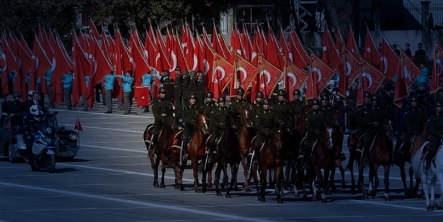 29 Ekim Kaç Gün Tatil? Milyonların Beklediği Açıklama Geldi