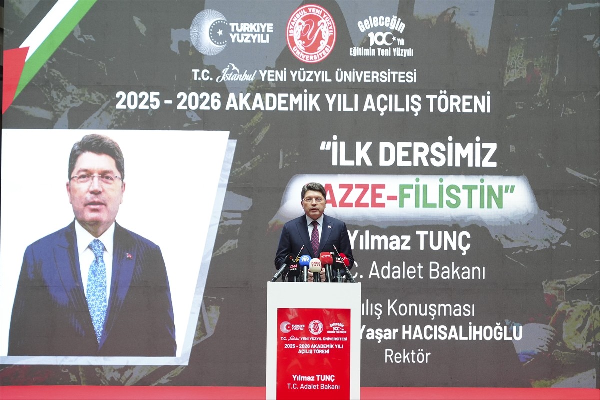 Adalet Bakanı Yılmaz Tunç, İstanbul Yeni Yüzyıl Üniversitesi 2025-2026 Akademik Yılı açılış...