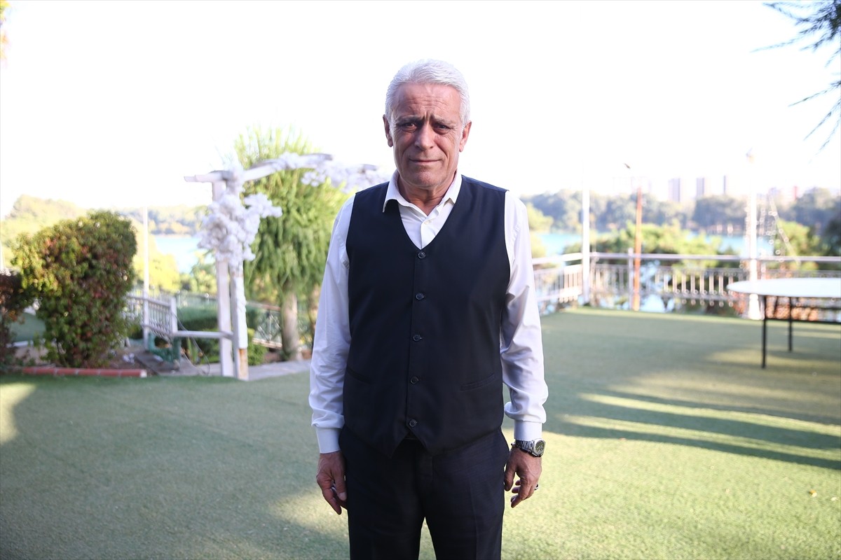 Adana'da çalışanı tarafından dolandırıldığını öne süren düğün salonu sahibi suç duyurusunda...