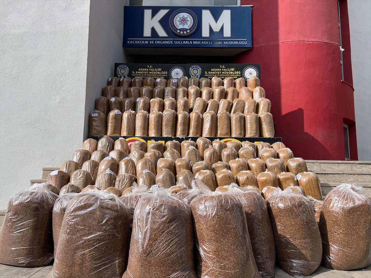 Adana'da polis ekiplerince düzenlenen kaçakçılık operasyonunda 20 zanlı gözaltına alındı....