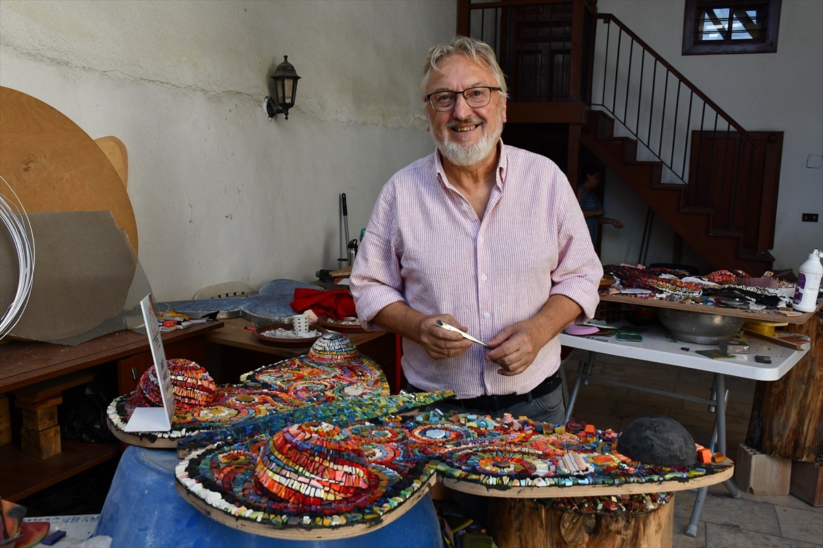 Adana Büyükşehir Belediyesi tarafından düzenlenen "5. Uluslararası Adana Çağdaş Mozaik Sempozyumu"...