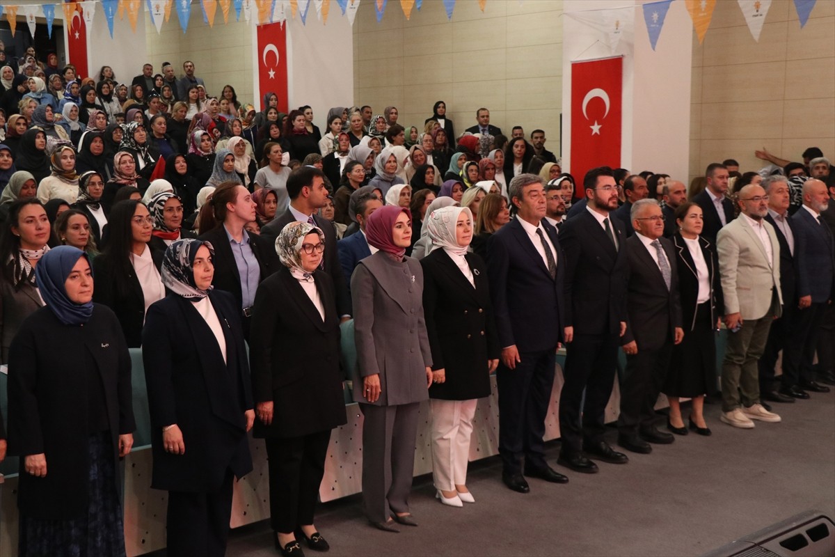 Aile ve Sosyal Hizmetler Bakanı Mahinur Özdemir Göktaş, Kayseri'de Erciyes Kültür Merkezi'nde...