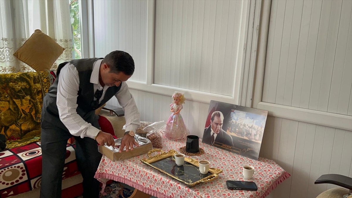 Aksaray'ın Ortaköy ilçesinde ailesini kaybettikten sonra 8 yıldır tek başına yaşayan Down...