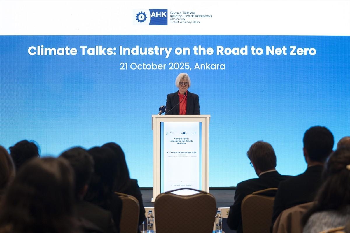 Almanya'nın Ankara Büyükelçiliği, Ankara'da bir otelde Alman-Türk Ticaret ve Sanayi Odası (AHK)...