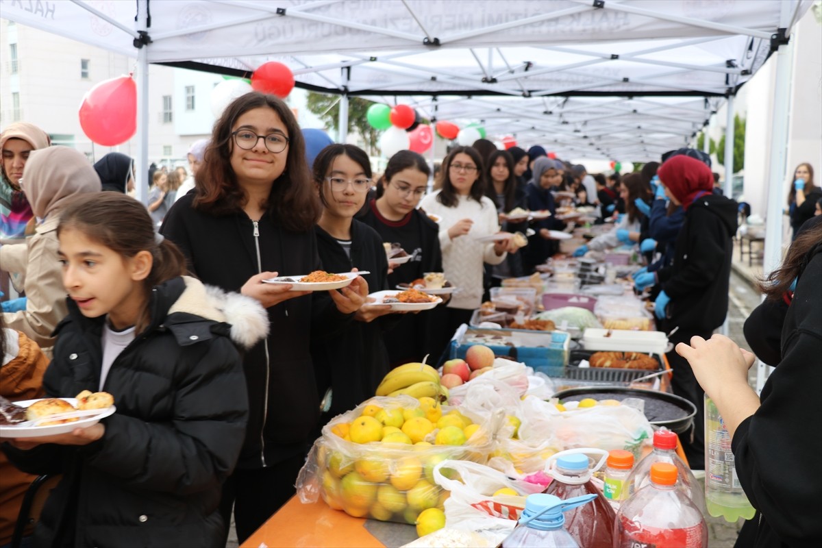 Amasya Türk Telekom Anadolu İmam Hatip Lisesi Fen ve Sosyal Bilimler Proje Okulu'nda, Gazze’ye...