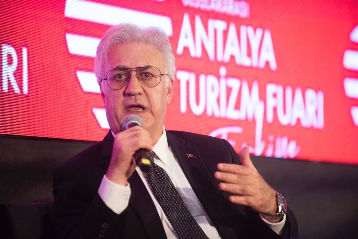 ANFAŞ Uluslararası Fuar ve Kongre Merkezi'nde "Türk Turizminin Kalbi Antalya'da Yüzde 100 Turizm"...