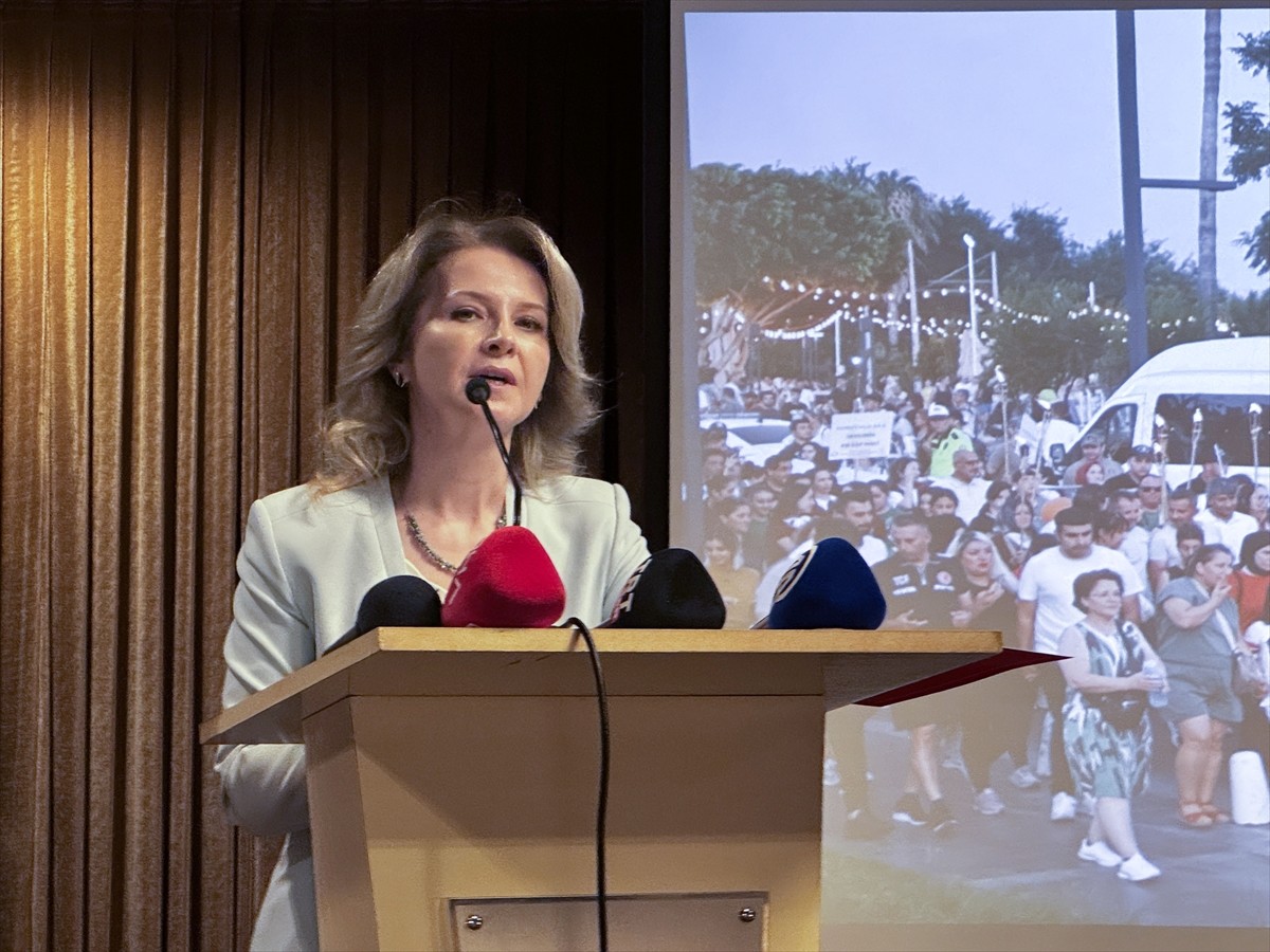 Antalya'da Aile ve Sosyal Hizmetler İl Müdürlüğünce hayata geçirilen "Gönül Elçileri" projesiyle...