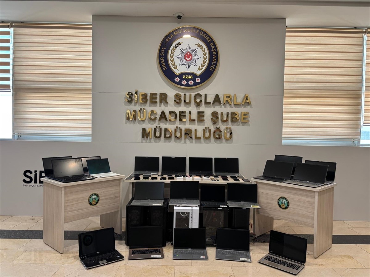  Antalya merkezli 5 ilde yasa dışı bahis operasyonunda gözaltına alınan 38 şüpheliden 18'i...