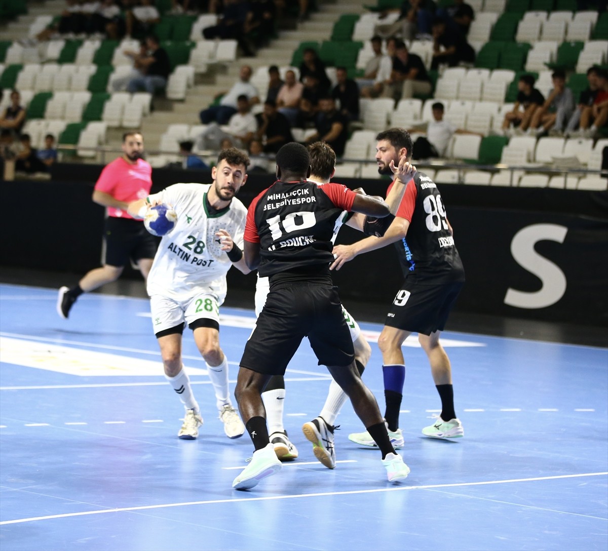 Ardventure Hentbol Erkekler Süper Lig'in 8. haftasında Giresunspor sahasında Mihalıççık...