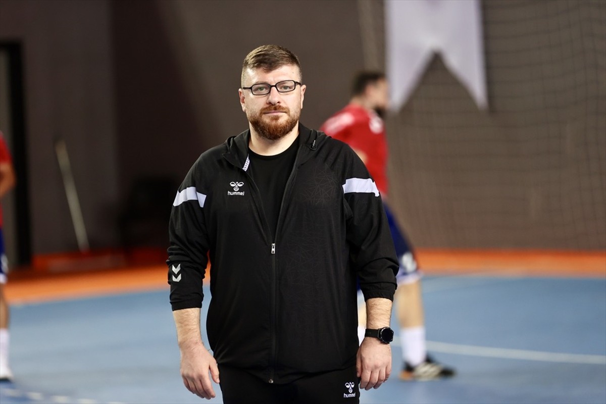 Ardventure Hentbol Erkekler Süper Ligi ekiplerinden Trabzon Büyükşehir Belediyespor, büyük...