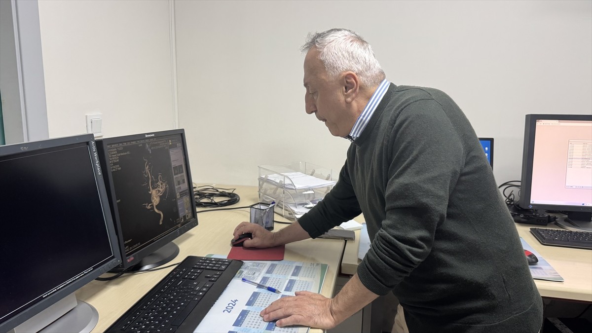 Artvin'de yaşayan Yasemin Tuzci, Trabzon'da yapılan ve başarıyla sonuçlanan kapalı yöntem ameliyat...