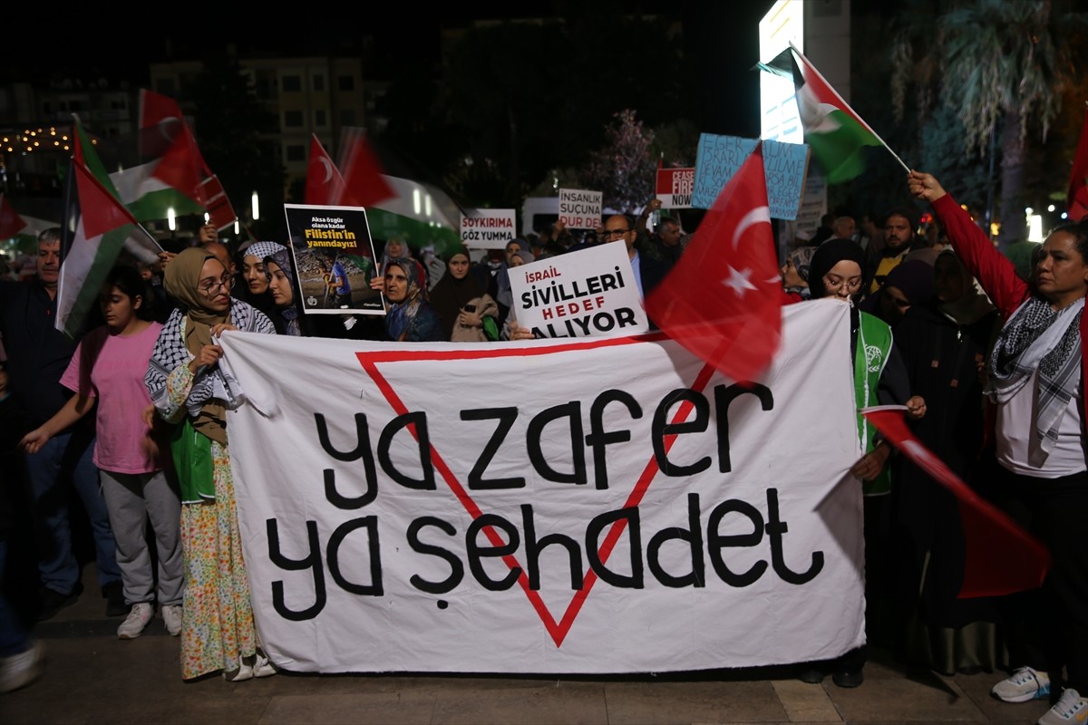  Aydın'da, İsrail'in Gazze'de 8 Ekim 2023'ten bu yana devam eden soykırımı ve Küresel Sumud...