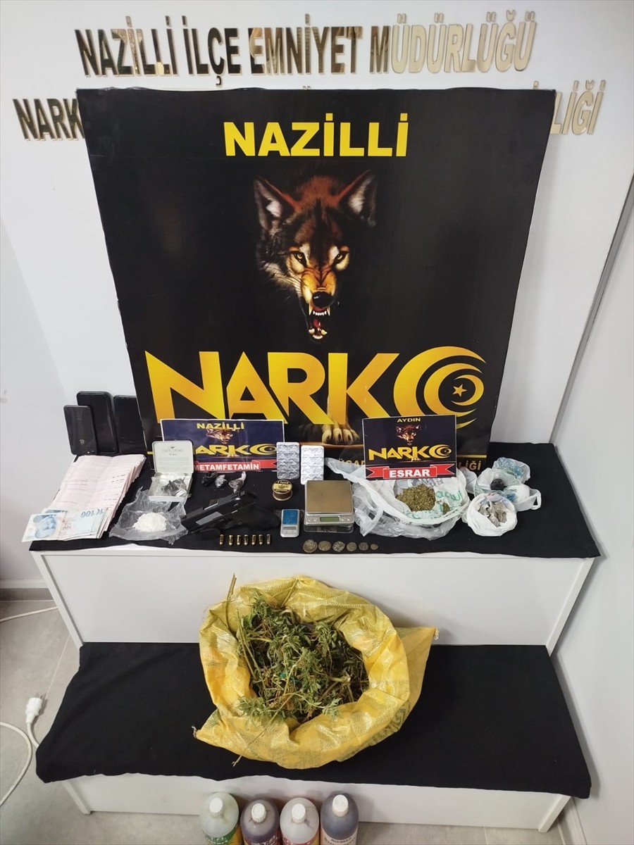 Aydın'ın Nazilli ilçesinde düzenlenen uyuşturucu operasyonunda yakalanan 2 şüpheli tutuklandı....