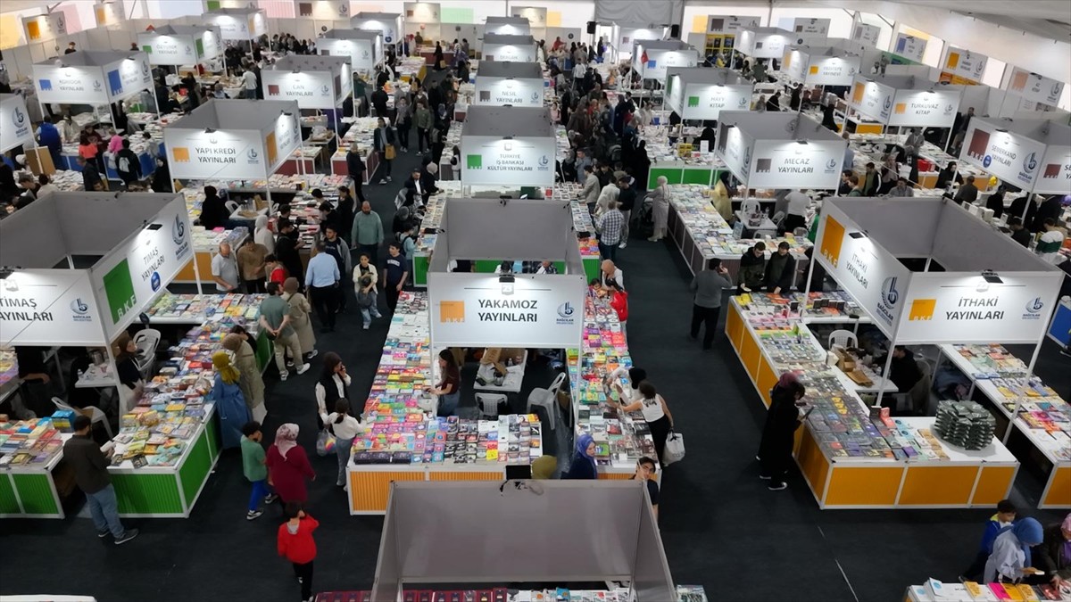 Bağcılar Belediyesi tarafından düzenlenen "4. Bağcılar Kitap Fuarı"nı 500 binin üzerinde...