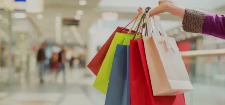 Black Friday 2025 Tarihi Belli Oldu: Efsane Cuma İndirimleri İçin Nefesler Tutuldu! O Gün Alarmınızı Kurun