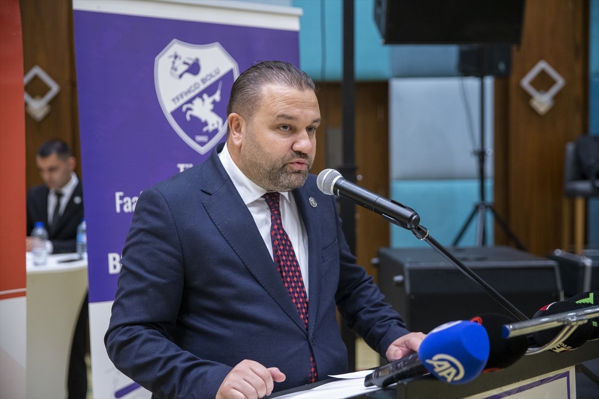 Bolu İl Hakem Kurulu ve Türkiye Faal Futbol Hakemleri ve Gözlemcileri Derneği (TFFHGD) Bolu...