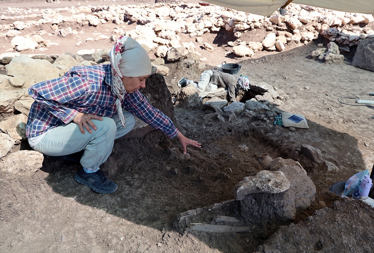 Çanakkale Onsekiz Mart Üniversitesi Müzecilik Bölümü Öğretim Üyesi Doç. Dr. Savaş Sarıaltun...