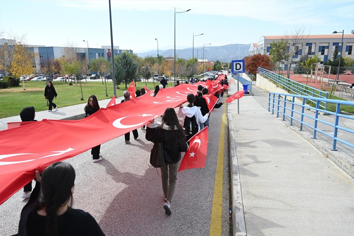 Çankırı Karatekin Üniversitesi'nde (ÇAKÜ) Cumhuriyet'in kuruluşunun 102. yılı dolayısıyla 102...