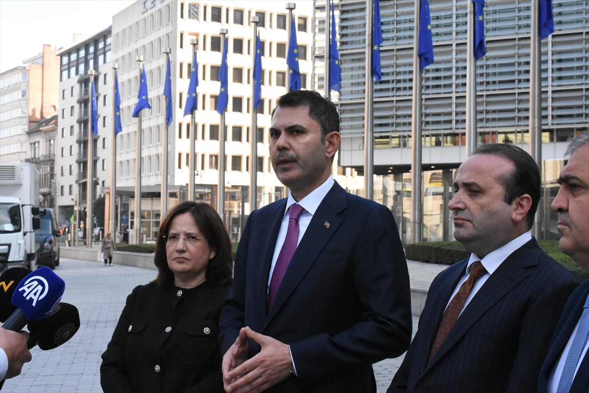 Çevre, Şehircilik ve İklim Değişikliği Bakanı Murat Kurum, Brüksel'de gerçekleştirilen...