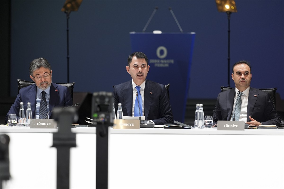 Çevre Şehircilik ve İklim Değişikliği Bakanı Murat Kurum,, Sıfır Atık Vakfı tarafından, Çevre...