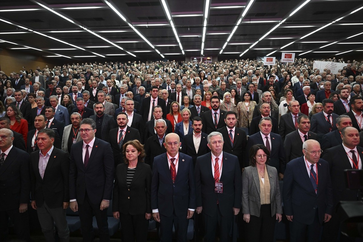 CHP Ankara İl Başkanlığının 39. Olağan Kongresi, Yenimahalle Nazım Hikmet Kültür Merkezi'nde...