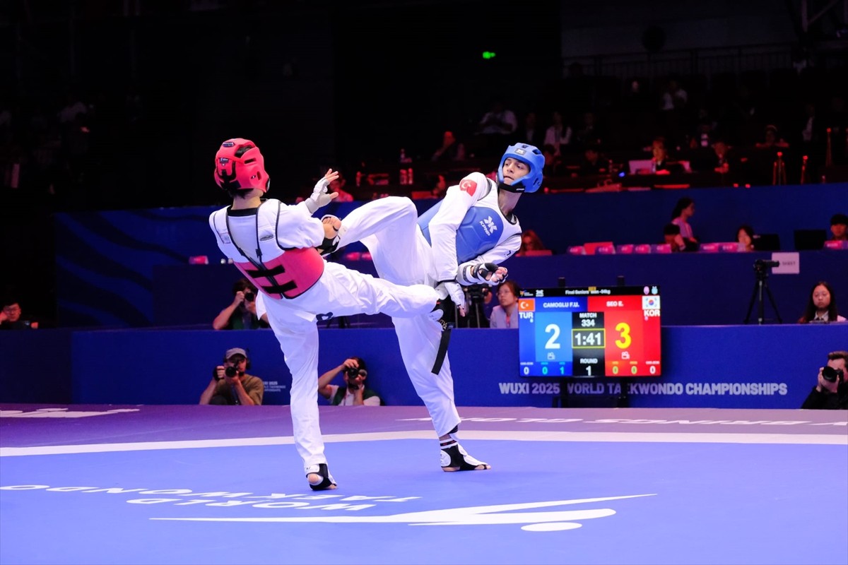 Çin'in Wuxi kentinde düzenlenen Dünya Tekvando Şampiyonası'nın üçüncü gününde milli sporcular...