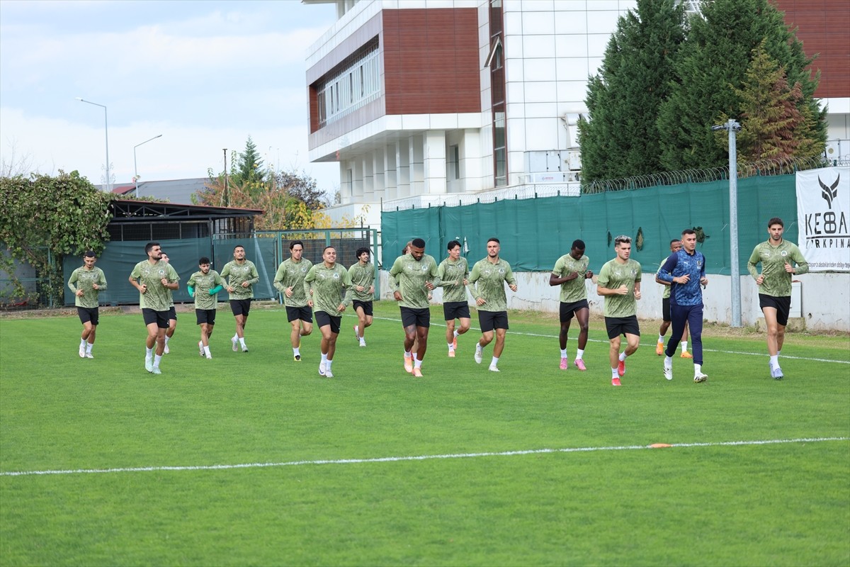 Corendon Alanyaspor, Trendyol Süper Lig'in 10. haftasında Kocaelispor ile yarın deplasmanda...