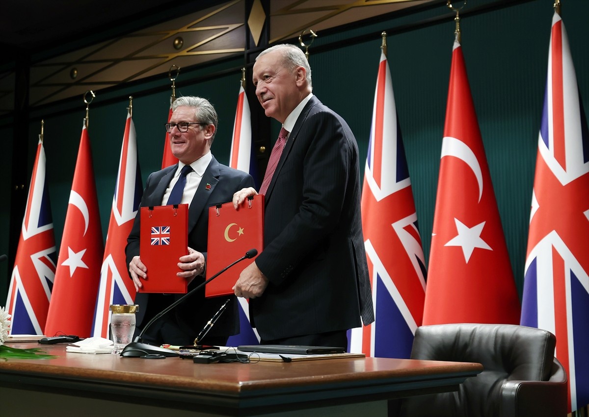 Cumhurbaşkanı Recep Tayyip Erdoğan ve İngiltere Başbakanı Keir Starmer, iki ülke arasında...