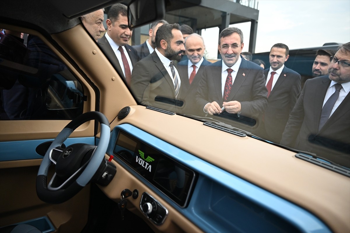 Cumhurbaşkanı Yardımcısı Cevdet Yılmaz (sağ 2), çeşitli programlara katılmak üzere geldiği...