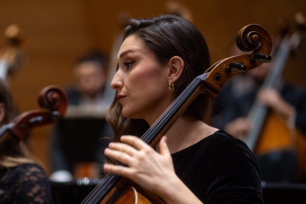 Cumhurbaşkanlığı Senfoni Orkestrası (CSO), kuruluşunun 200. yılını tüm sezon sürecek büyük bir...