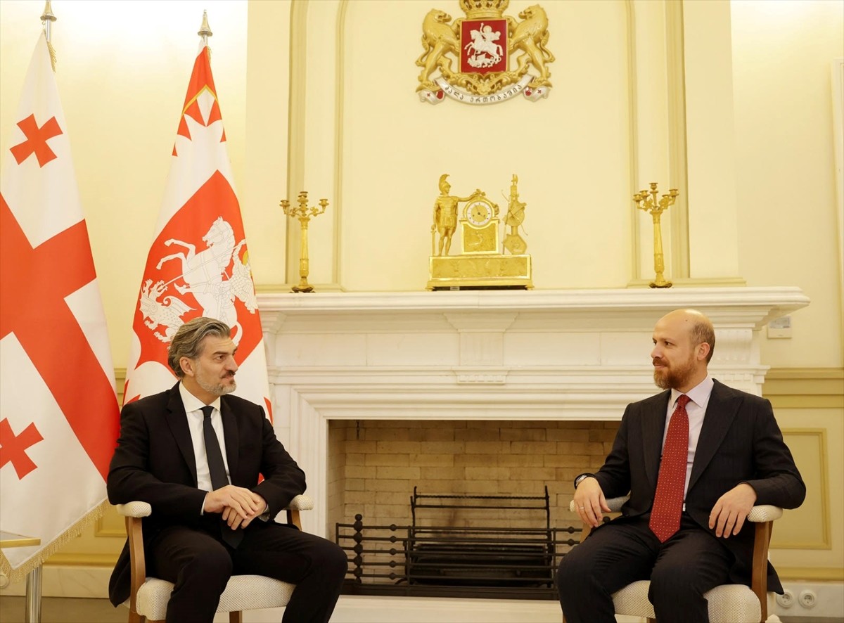 Dünya Etnospor Birliği Başkanı Bilal Erdoğan (sağda), Gürcistan Cumhurbaşkanı Mikheil Kavelaşvili...