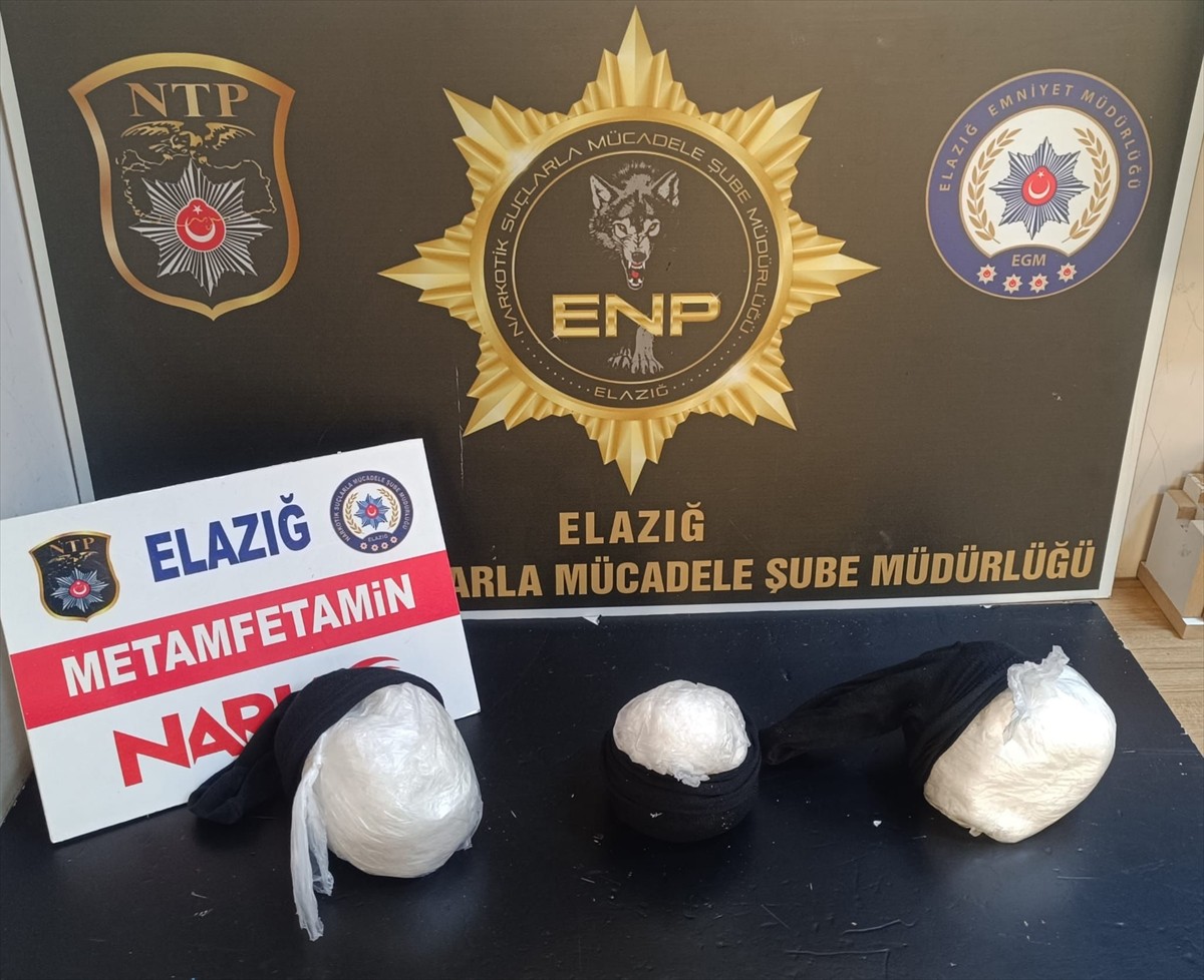 Elazığ'da düzenlenen uyuşturucu operasyonlarında gözaltına alınan 24 şüpheliden 8'i tutuklandı....