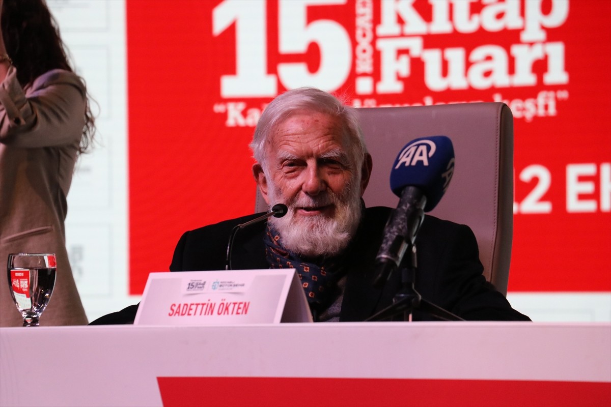 Emekli öğretim üyesi ve yazar Prof. Dr. Sadettin Ökten, Kocaeli Büyükşehir Belediyesince "Anadolu...