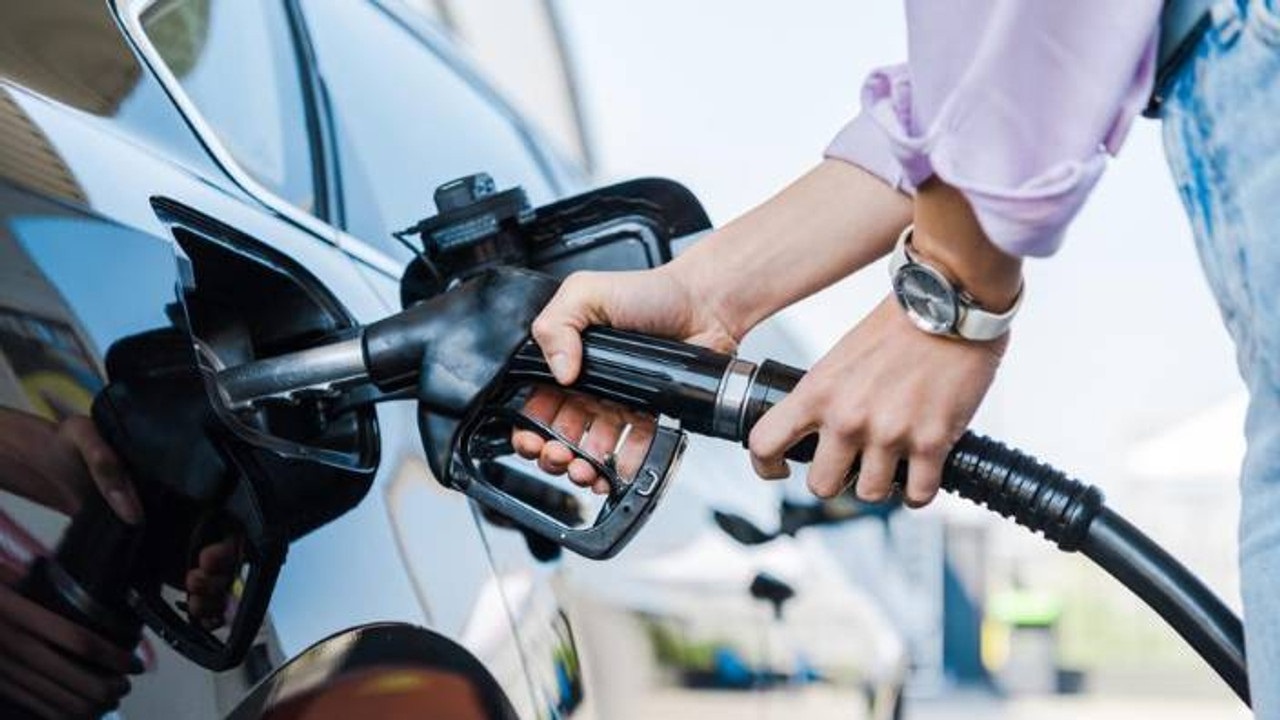 EPDK Onayıyla Akaryakıtta İndirim: Benzine 1,30 TL, Motorine 1,38 TL