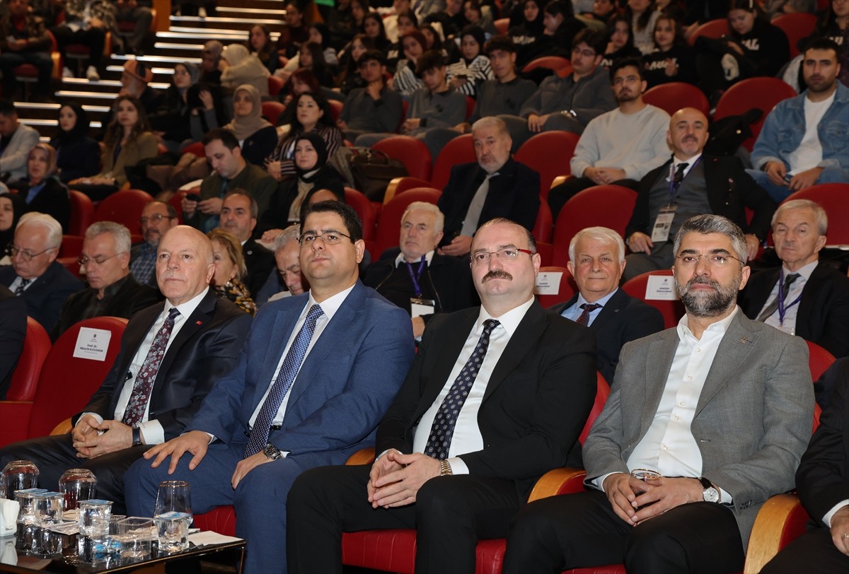 Erzurum'da Atatürk Üniversitesi ev sahipliğinde "Vefatının 50. Yılında Nurettin Topçu Uluslararası...