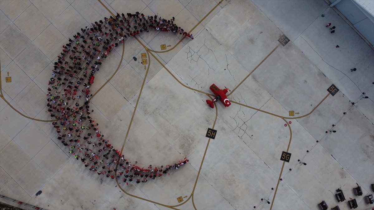 Eskişehir'in Sivrihisar ilçesinde, cumhuriyetin ilanının 102'nci yıl dönümü ve 29 Ekim Cumhuriyet...