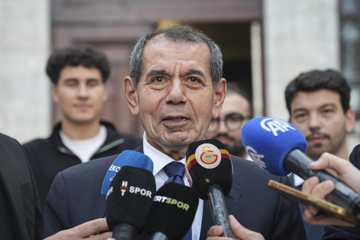 Galatasaray Kulübü Başkanı Dursun Özbek, basın mensuplarına açıklamalarda bulundu. 