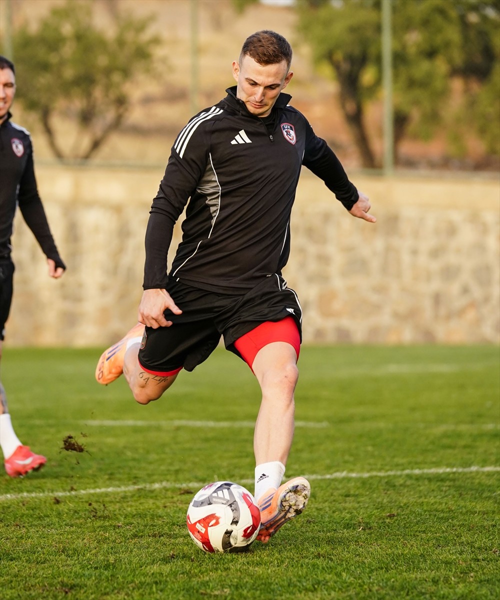 Gaziantep FK, Trendyol Süper Lig'in 10. haftasında 27 Ekim Pazartesi günü sahasında Fenerbahçe ile...