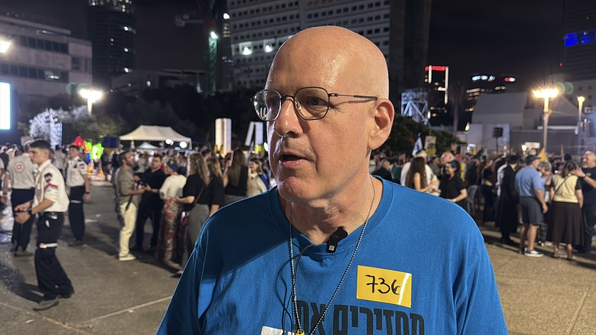 Gazze'deki İsrailli esirlerin getirilmesi için anlaşma imzalanması talebiyle aylarca gösteri...