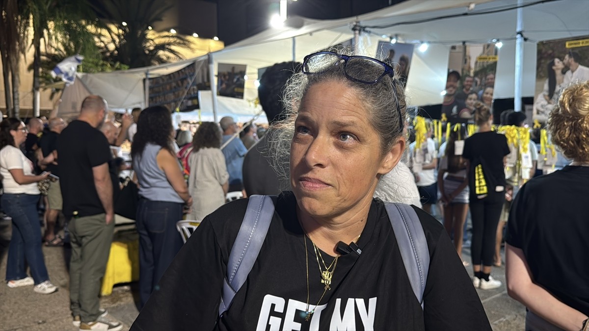 Gazze'deki İsrailli esirlerin getirilmesi için anlaşma imzalanması talebiyle aylarca gösteri...