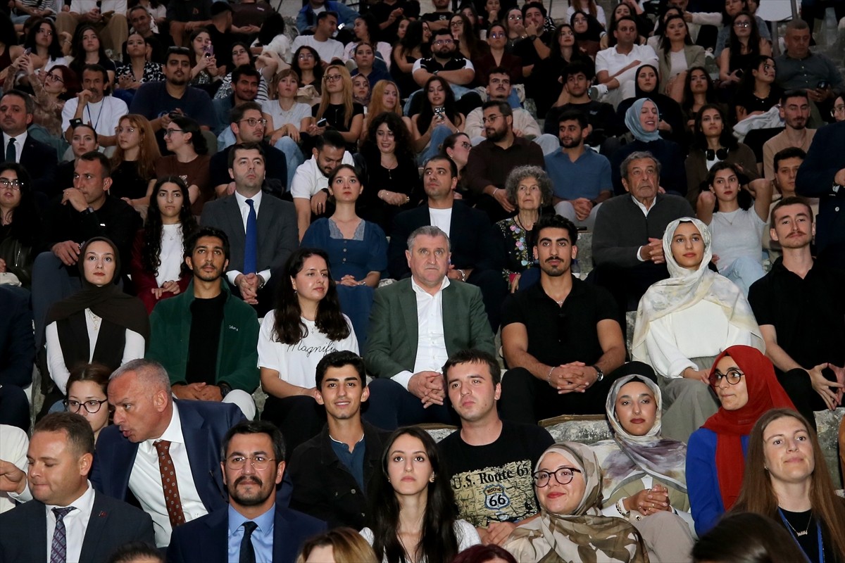 Gençlik ve Spor Bakanı Osman Aşkın Bak, Gençlik ve Spor Bakanlığınca düzenlenen 10. Gençler Arası...