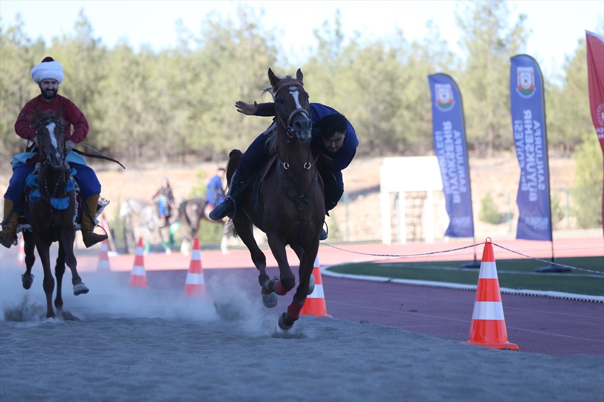 Gençlik ve Spor Bakanlığı koordinesinde, Kahramanmaraş merkezli depremlerden etkilenen illerden...
