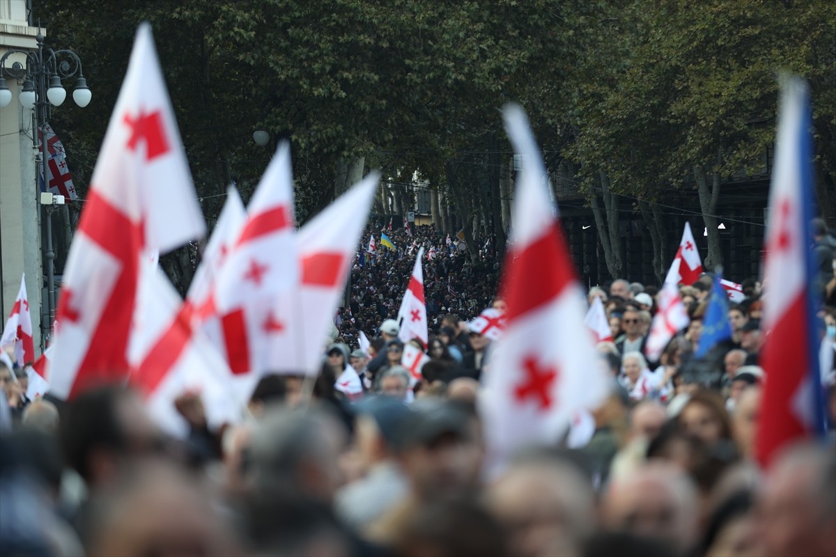 Gürcistan’da 2024’teki parlamento ve cumhurbaşkanı seçimlerini tanımayan bazı muhalefet partileri...