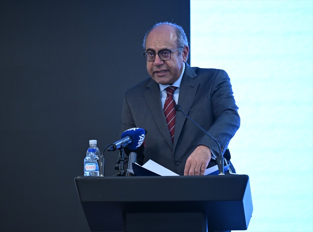 HAK-İŞ ve Hak Emekliler Derneği (HAK EMEK-DER) tarafından 1 Ekim Dünya Yaşlılar Günü kapsamında...