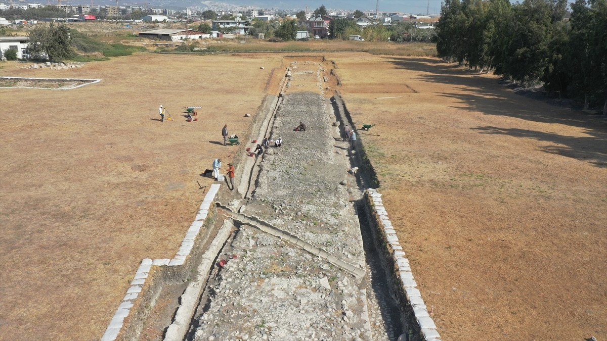 Hatay'da Antakya Antik Hipodrom ve çevresindeki arkeolojik kazı çalışmaları sürüyor. Antakya...